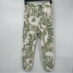 NEW! Le Lis Tie Dye Joggers